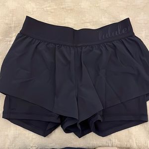 Lululemon Shorts, Size 6, Navy